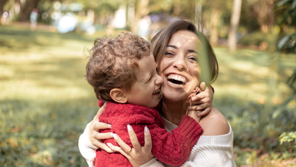 Single Mütter sind auch alleine glücklich, doch der richtige Partner könnte das Glück vollkommen machen!